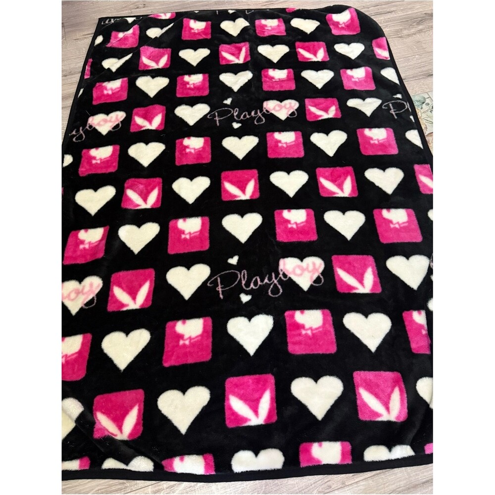 Playboy blanket throw cubes bunny rabbit Black & Pink Heart Plush Throw Blanket